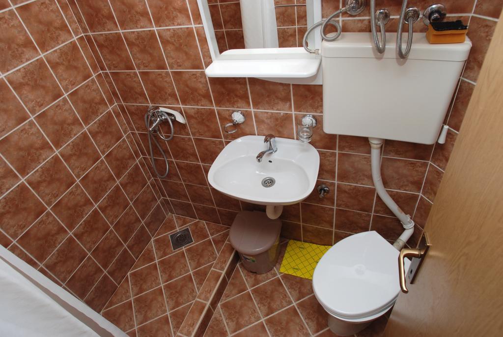Apartments Slavica Rafailovici Будва Стая снимка