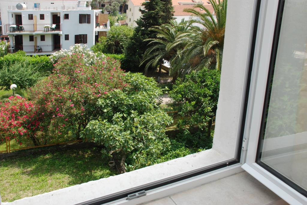 Apartments Slavica Rafailovici Будва Стая снимка